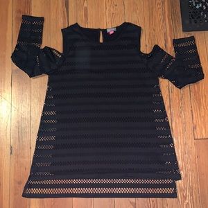 Vince Comuto - Black long sleeve cold shoulder top